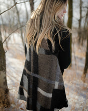 Load image into Gallery viewer, Art Patter Shawl