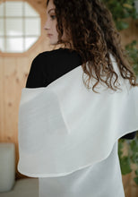 Load image into Gallery viewer, Honeycomb Shawl