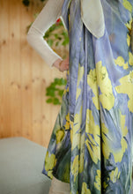 Load image into Gallery viewer, Tulip Forest Shawl