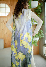Load image into Gallery viewer, Tulip Forest Shawl