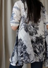 Load image into Gallery viewer, Wild Flower Shawl
