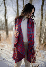 Load image into Gallery viewer, Houndstooth Wool Shawl
