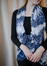 Load image into Gallery viewer, Tiger Blue Shawl
